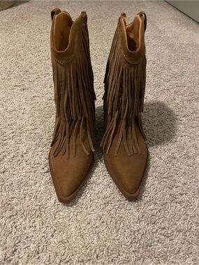 Fringe Suede Pointed-Toe Ankle Boots - Brown